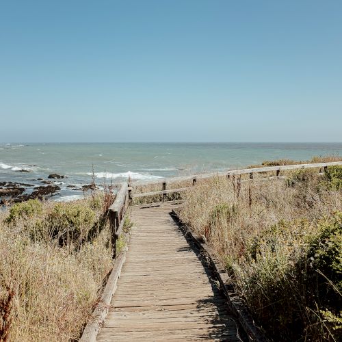 Fireside Inn on Moonstone Beach